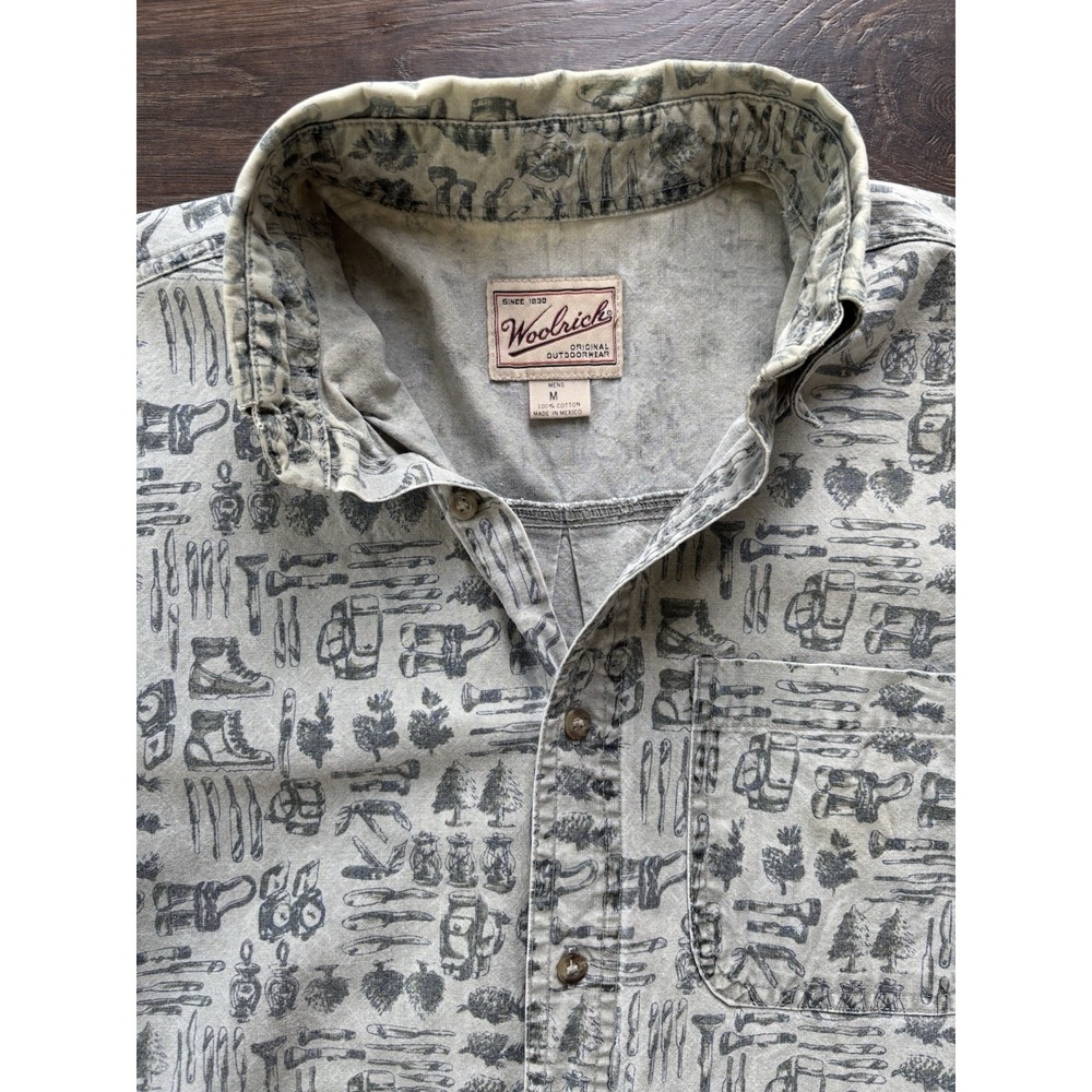 Woolrich Outdoor Graphic Print Gray Black Short Sleeve Button-Up Shirt M